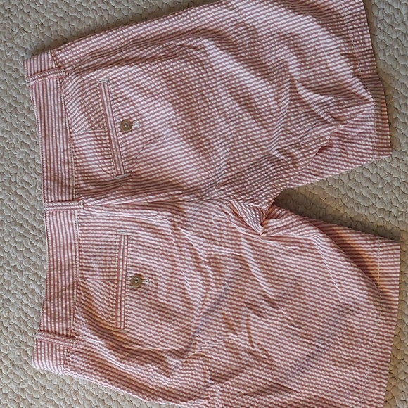 Loft cotton seersucker red white size 6 Bermuda shorts - Picture 4 of 5